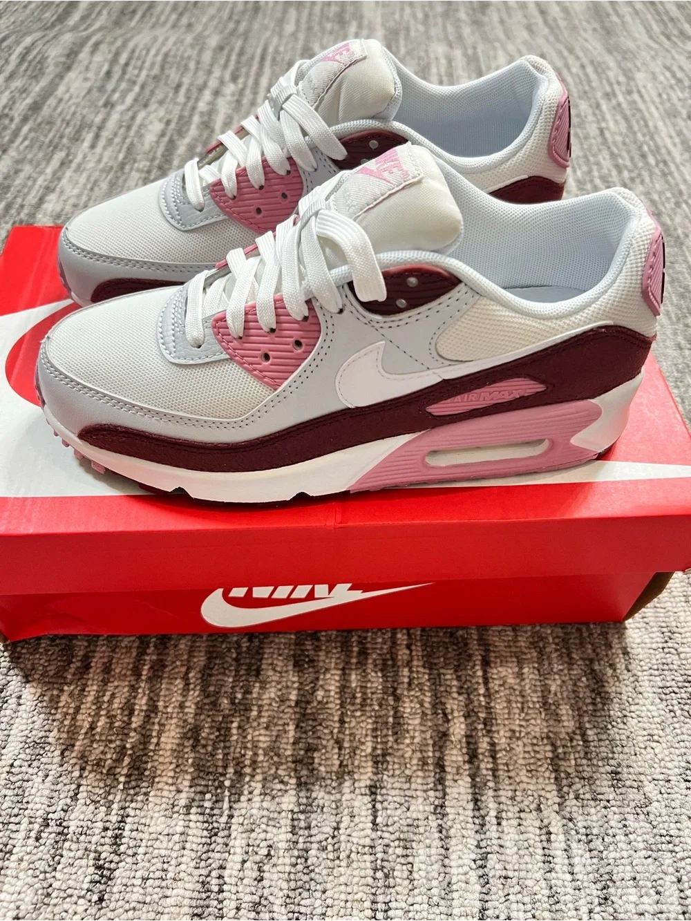 Nike WMNS AIR MAX 90 SE 'NEAPOLITAN' Size 8 Women’s / 6.5 Mens
